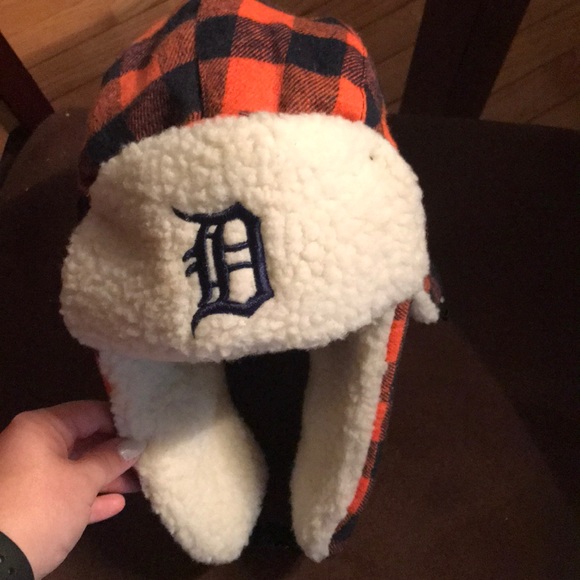 Detroit tigers fox sports cozy hat NWOT - Picture 5 of 7